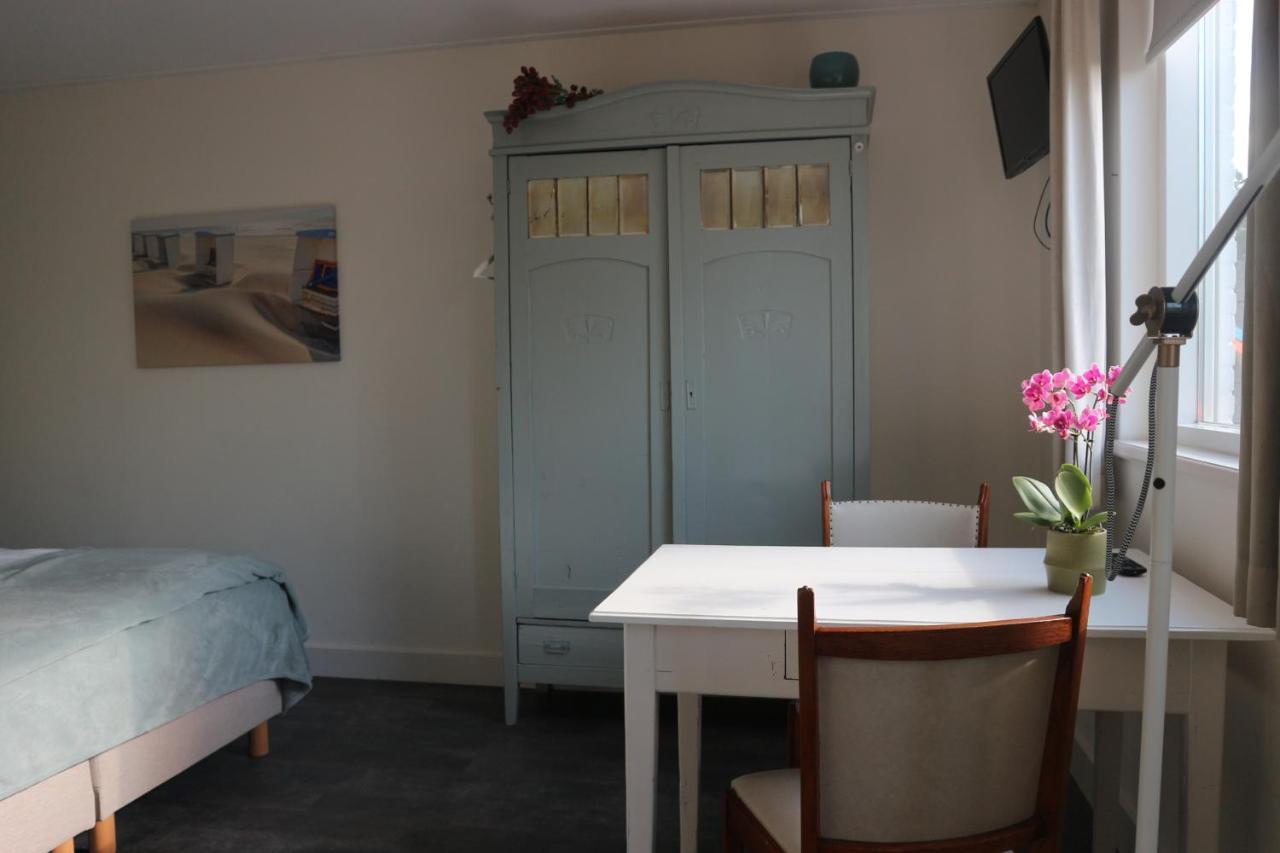 B&B - Pension Het Oude Dorp Katwijk aan Zee Esterno foto